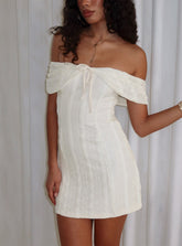 Vestido Mini Colettie sin Hombros Color Crema