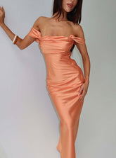 Vestido largo Azura con hombros descubiertos Naranja