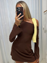 Minivestido con hombros descubiertos y manga larga Adrietta Marrón