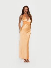 Vestido largo naranja Sazenna con cuello halter y escote pronunciado