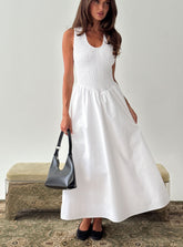 Vestido maxi blanco Highgate con pliegues en la cintura baja