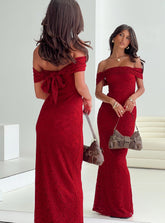 Vestido maxi sin tirantes Allured color borgoña