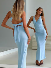 Vestido largo Mesmerise con cuello halter azul