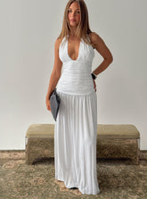 Vestido maxi con cuello halter y cintura fruncida Millen de lunares blancos