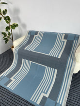 H Deco Blanket