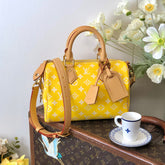 Louis Vuitton Women's Fashion Classic Yellow Logo Zipper Closure Leather Shoulder Bag Handbags In Small Medium And Large Sizes Crossbody Bag Bags #78662
