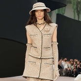 Chanel Top-quality Version Vest Wool Mohair Tweed Ecru Beige Gold Black #336793