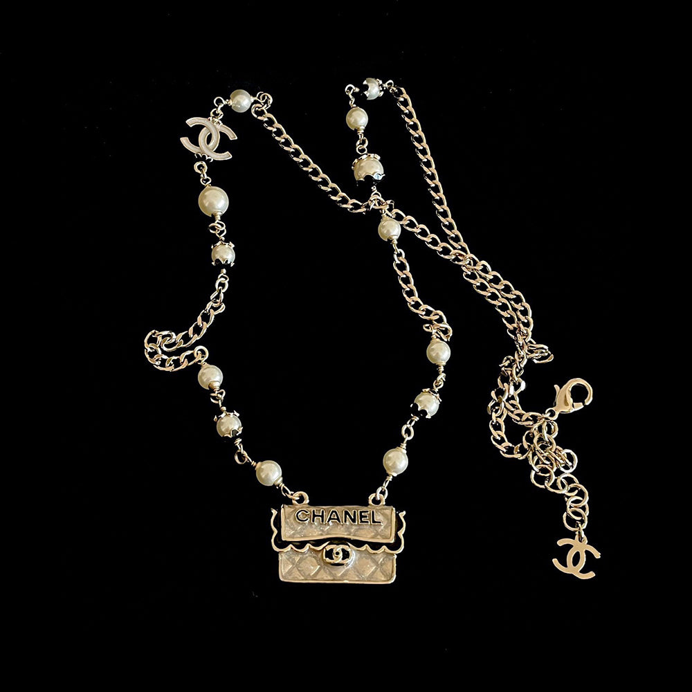 Chanel CC Diamond Bag Pearl Necklace #377290