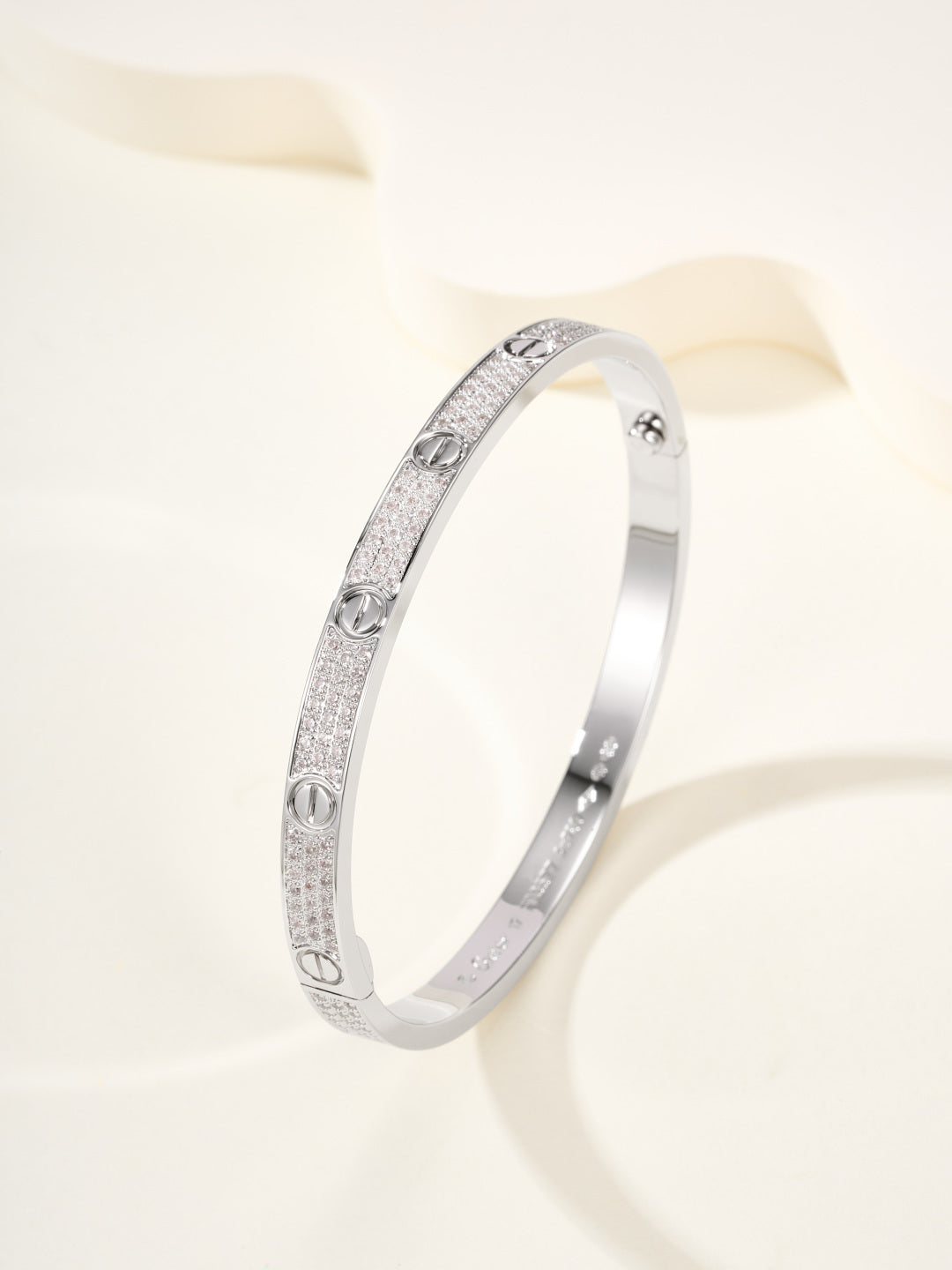 Cartier LOVE bracelet Medium Model Paved #394372