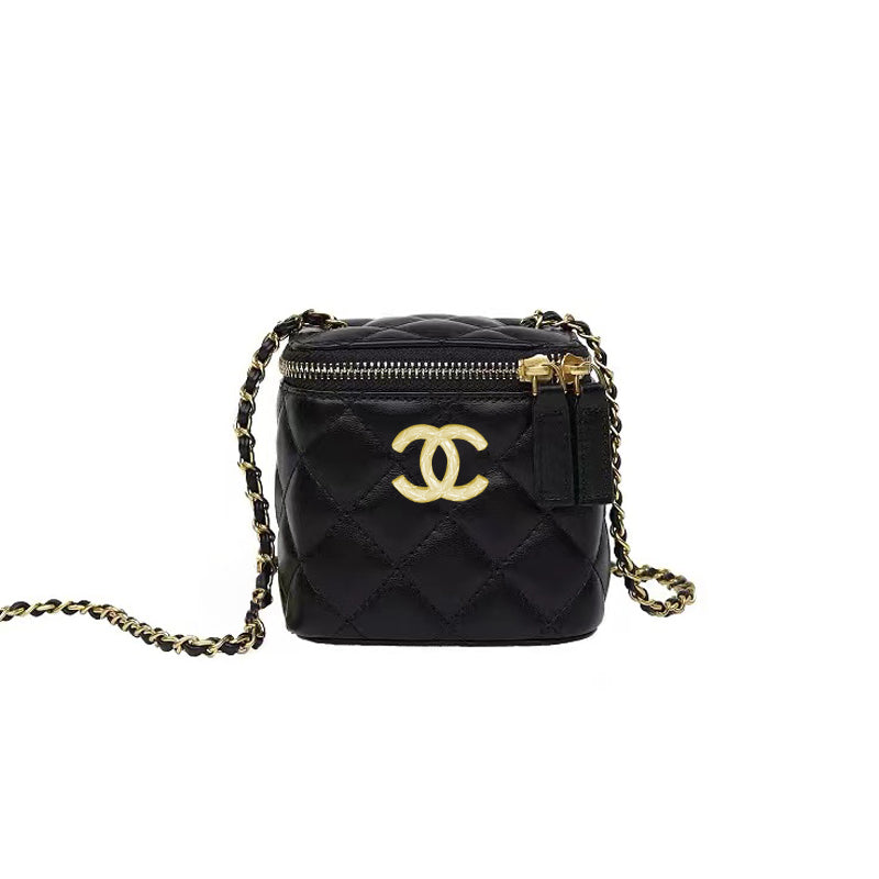 CHANEL   Middle Ancient MouthRedBag Sheepskin Pattern Hardware Mobile Phone Bag  #82711