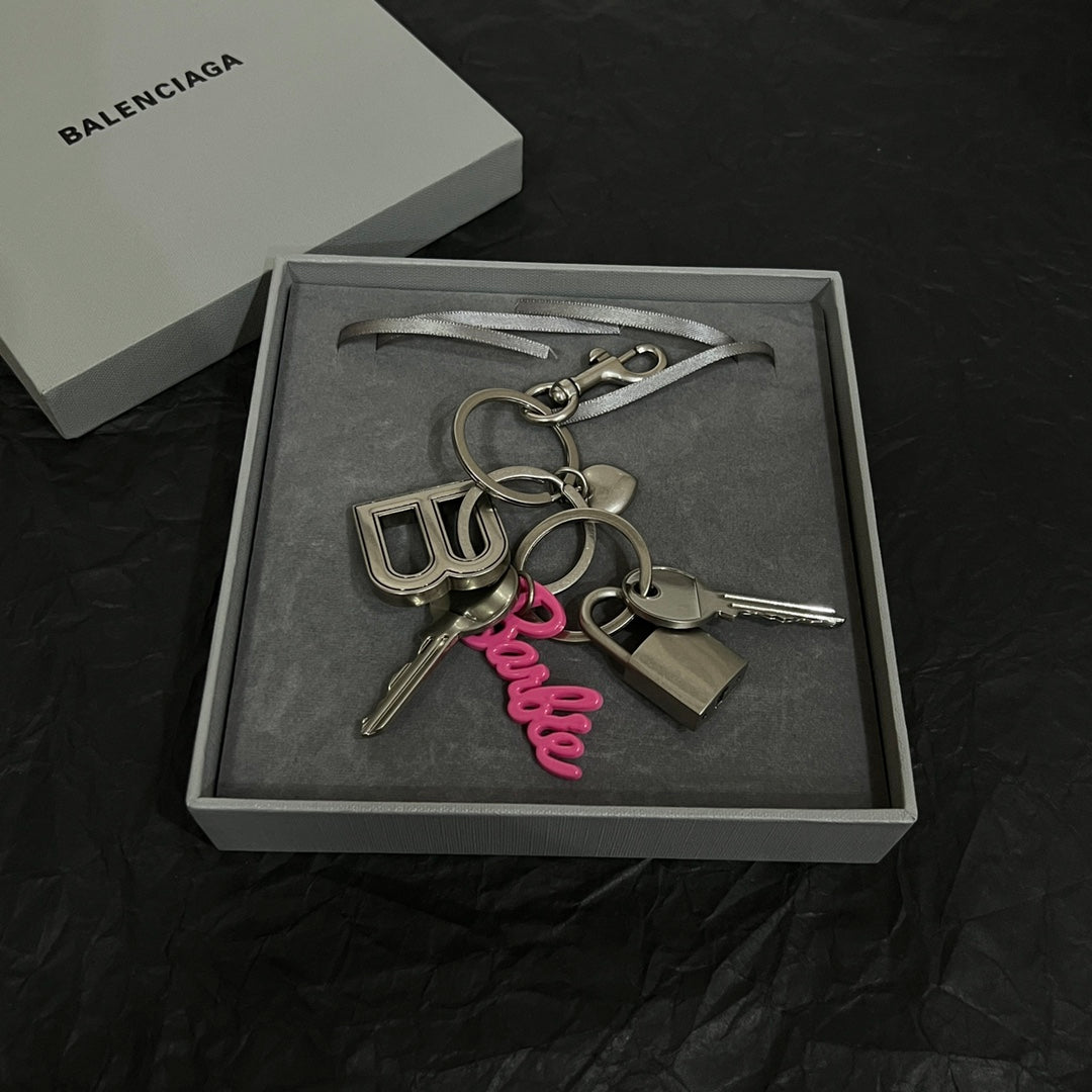 Balenciaga Metal Keychain Fashion High Street Letter Chain Bag Hanging Decoration Accessories #99575