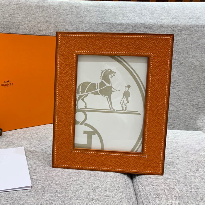 Hermes Photo Frame Klassische Mode Naturholz Glattes Kalbsleder Diamant Schrankserie Fotorahmen Wohnaccessoires Vertical Frame Photo Album Other Household items  Accessories #79118