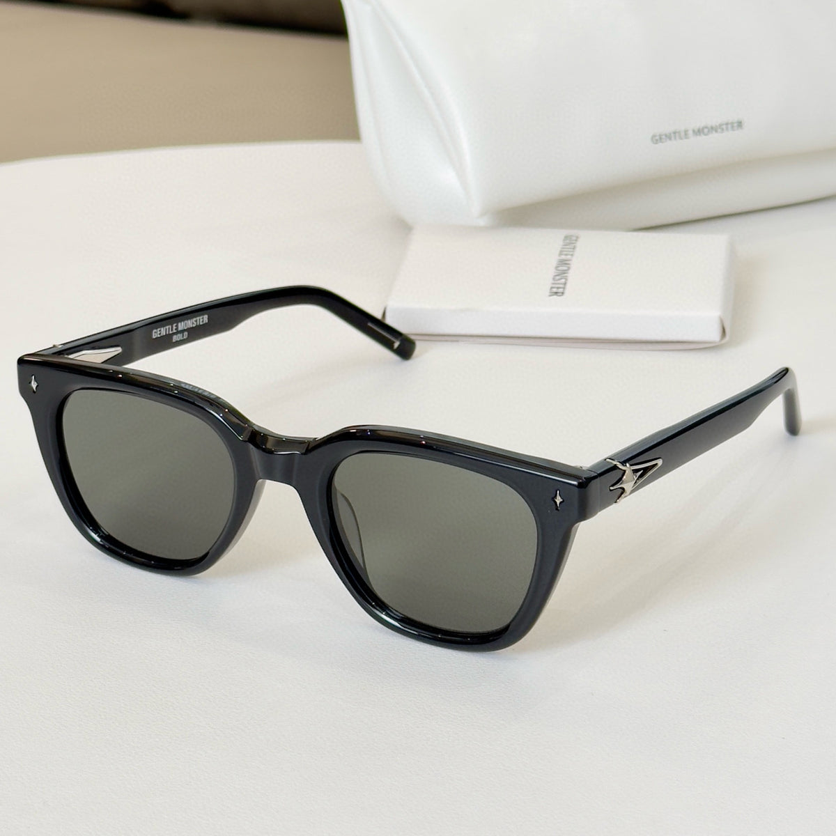 Gentle Monster Men's Women's Fashion Trend Casual Tinted Glasses Multi-color Available Metal Decorative Sunglasses Ngvp #7886