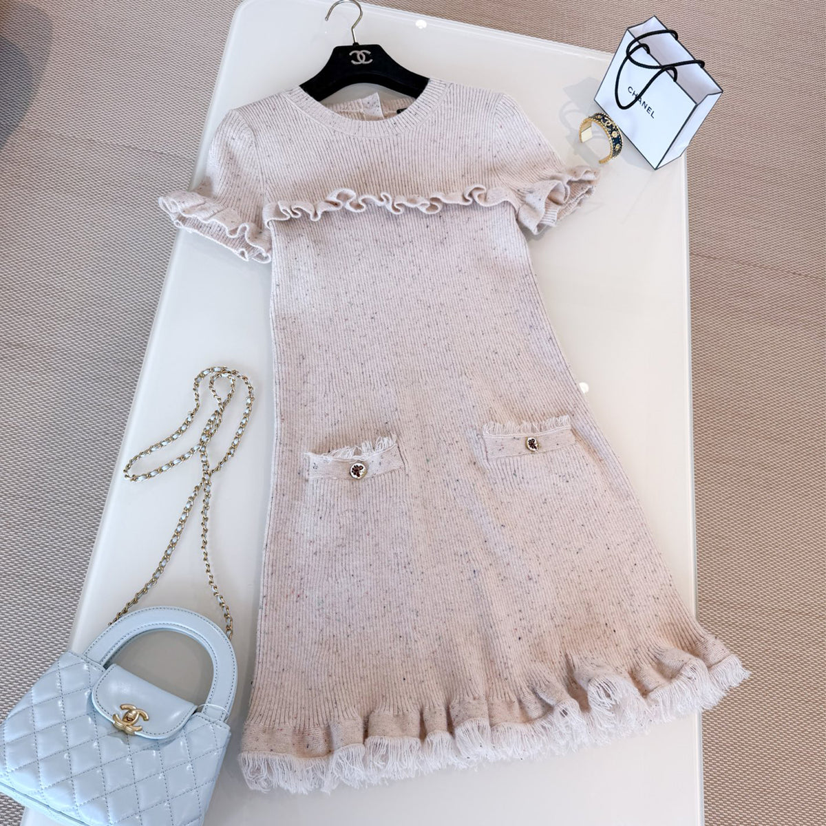 Chanel M¨¦tiers D'art Collection Women's Spring And Summer Ruffle Nude Gray Knit Dress Fashion Temperament Elegant Dresses Skirt Ngvp #2223