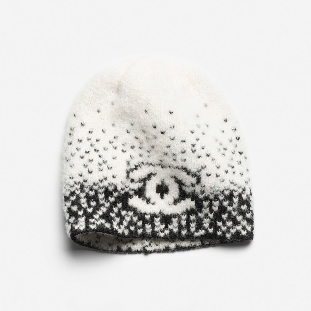 Chanel Women's Beanie Cashmere  Wool White Black Scarf #333555