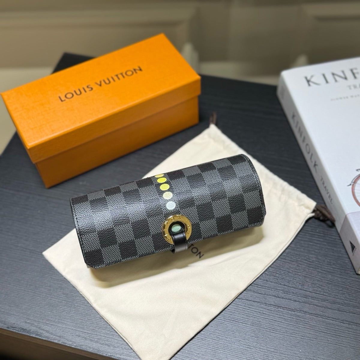 Damier Graphite Travel Colouring Set