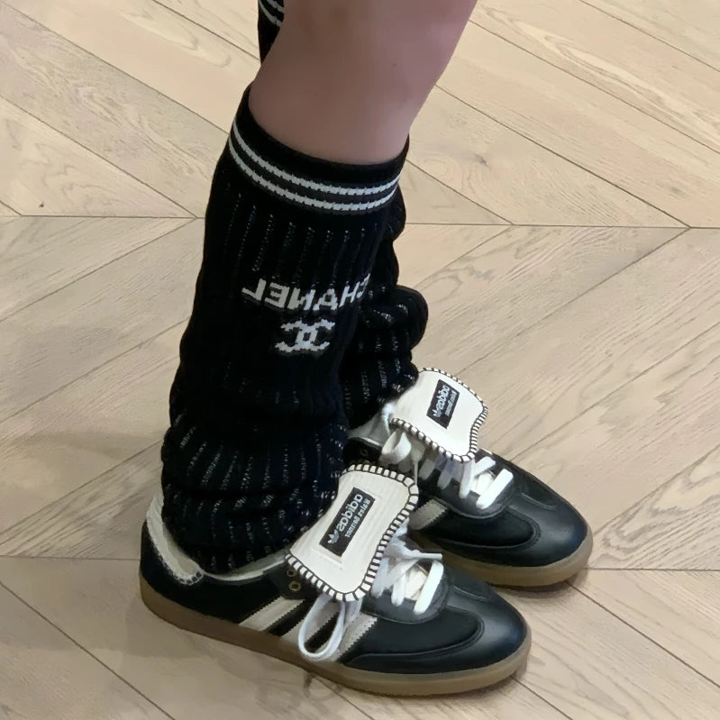 Chanel Women's Black And White knitted Mid-Calf Socks #97456