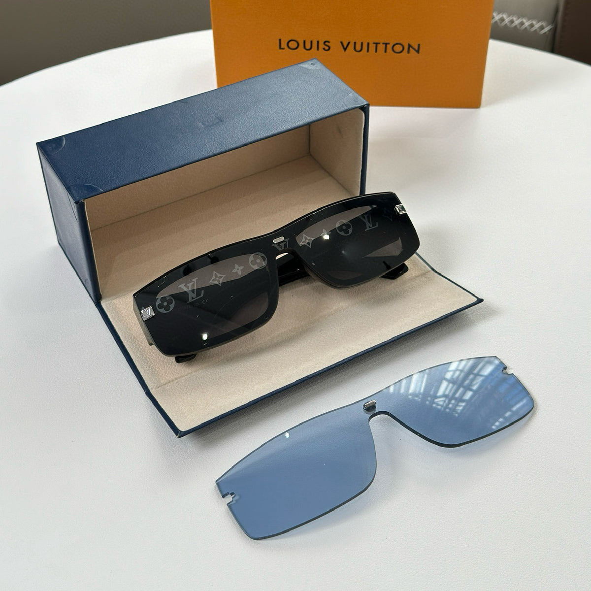 Louis Vuitton LV Speed Mask Men's Logo Decorative Temples Irregularly Shaped Sunglasses Glasses #97726