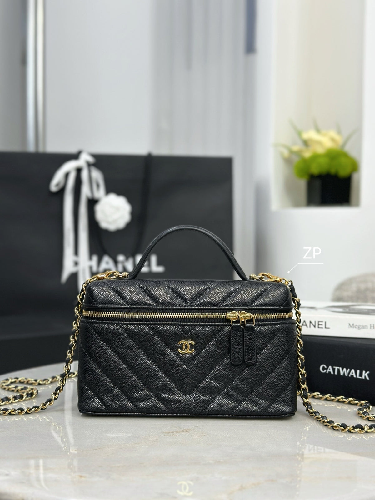 Chanel CC V Pattern Quilted Cosmetic Bag #385459