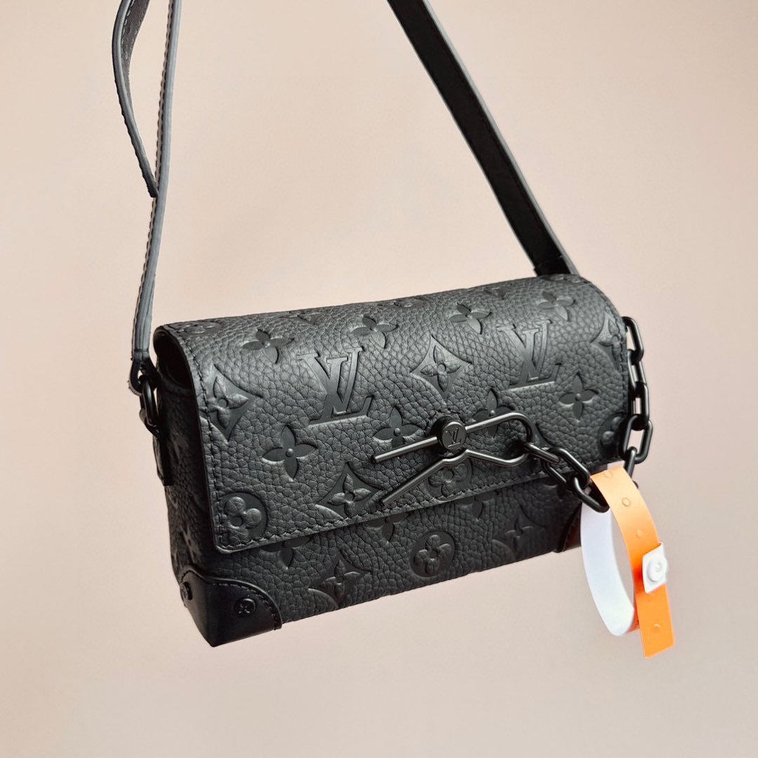 Louis Vuitton  Leather Flip Handbag Shoulder Bag Bags #9761