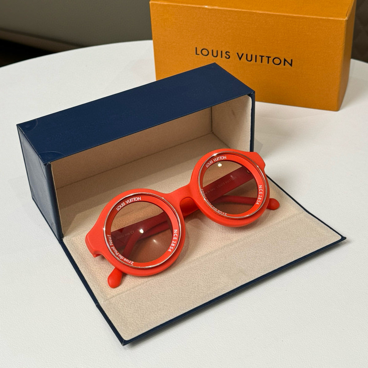 Louis Vuitton Men's Solid Color Round Sunglasses Eyewear Glasses #189514