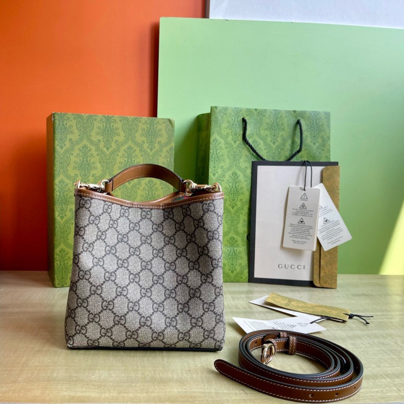 Gucci Women's Brown Monogrammed Printed Leather Quilted Canvas Shoulder Handbag Crossbody Bag Bags #72928