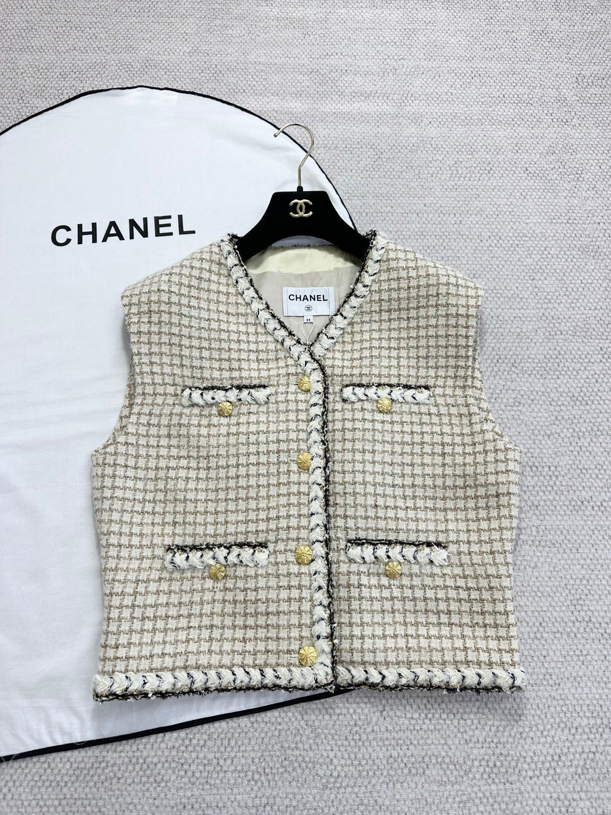 Chanel Top-quality Version Vest Wool Mohair Tweed Ecru Beige Gold Black #336793