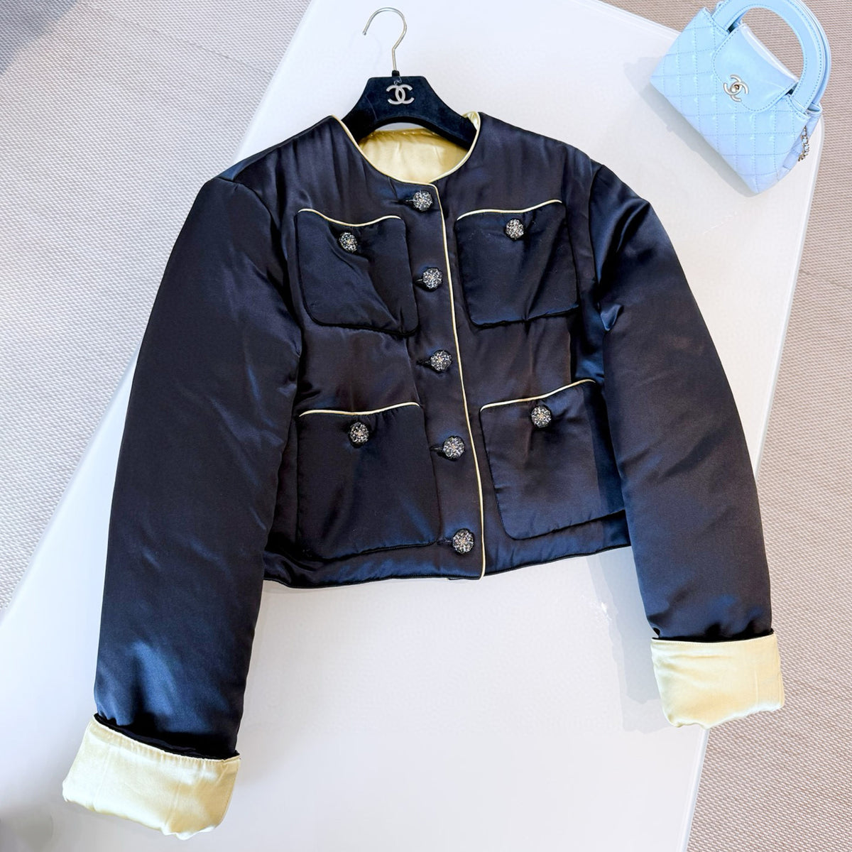 Chanel Women's Autumn And Winter Silk Color Blocking Short Cotton Jacket Fashion Exquisite Black Yellow Flash Diamond Button Luxury Jacket Ngvp #2465