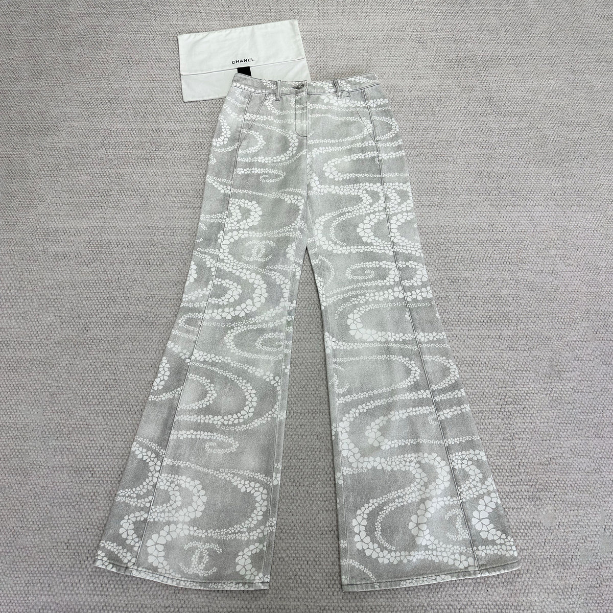 Chanel Women's Coco Beach Ready-to-wear Collection Wave Print Micro Flare Pants Fashionable Temperament Elegant Low-rise Jeans Ngvp #1734