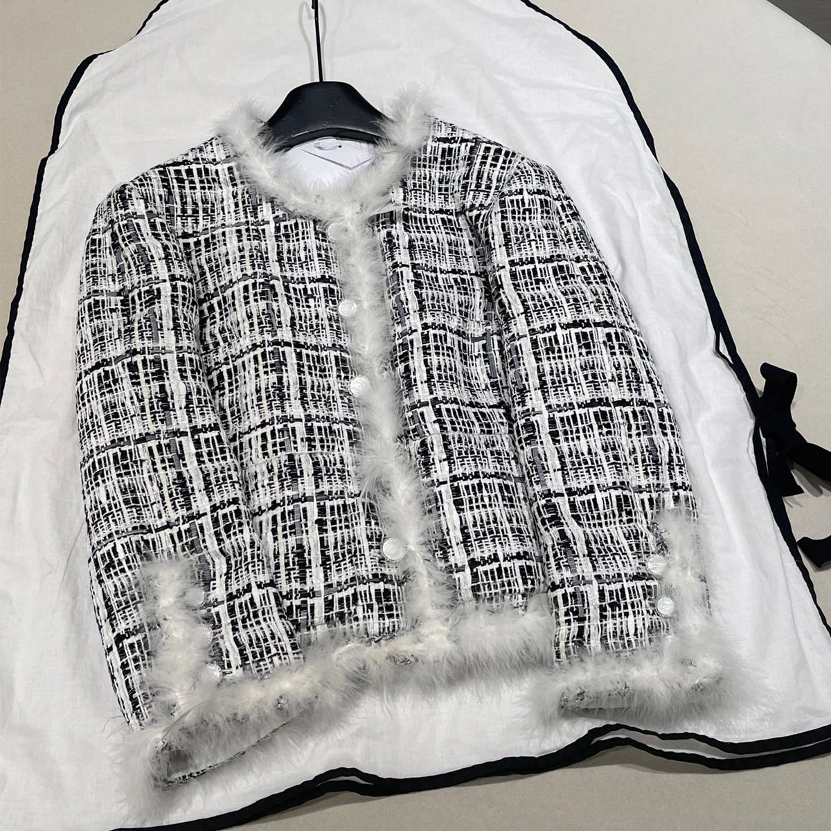 Chanel Women's Spring/Summer Cotton Tweed Feather Solid Color Long Sleeve Jacket Coat Casual Plaid Shorts Ngvp #1558