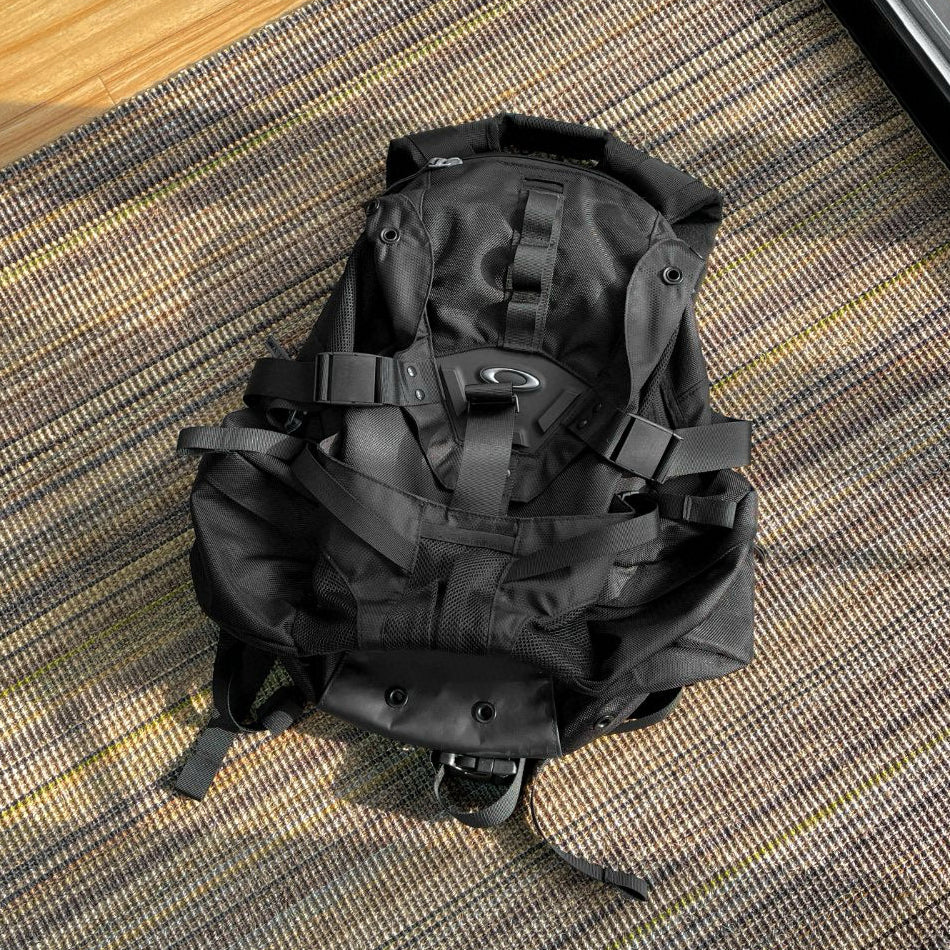 Oakley Men's Dark Functional Wind Outdoor Travel Sports Backpack Shoulder Bag Bags #97896