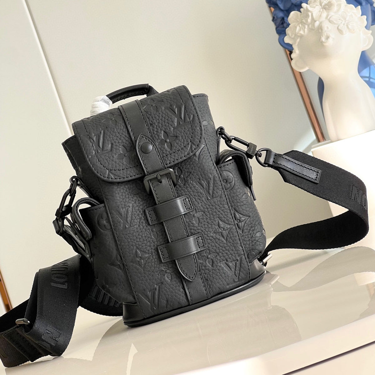Louis Vuitton Men's Nano Christopher Leather Crossbody Shoulder Bag #97272