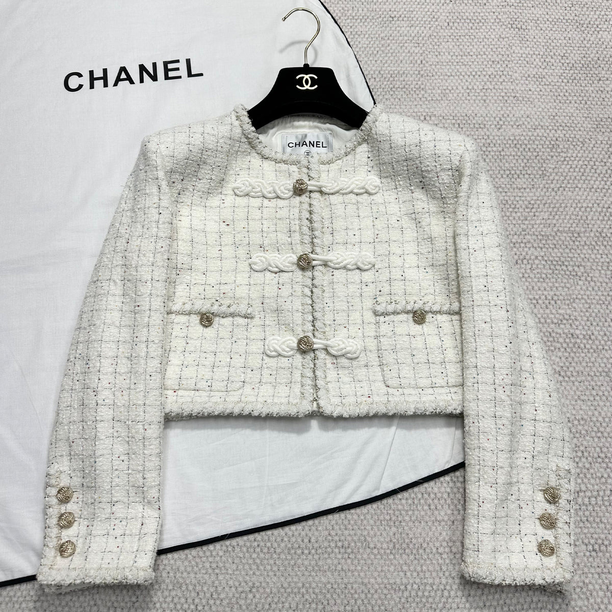 Chanel Women's Spring/Autumn Embroidered Linen and Wool Twill Single-Breasted Long-Sleeved Round Neck Coat Casual Solid Color Half-Skirt Suit Set Ngvp #329346