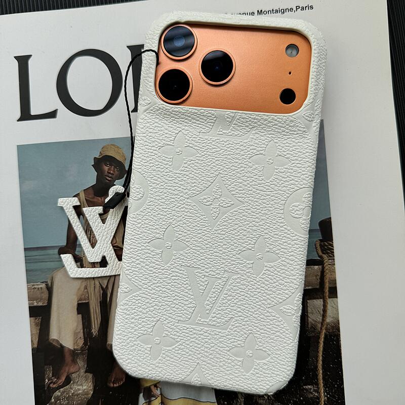 Louis Vuitton Men's And Women's Fashion Classic Solid Color Embossed iPhone 12-17 Pro Max Phone Case  Other Accessories #79352