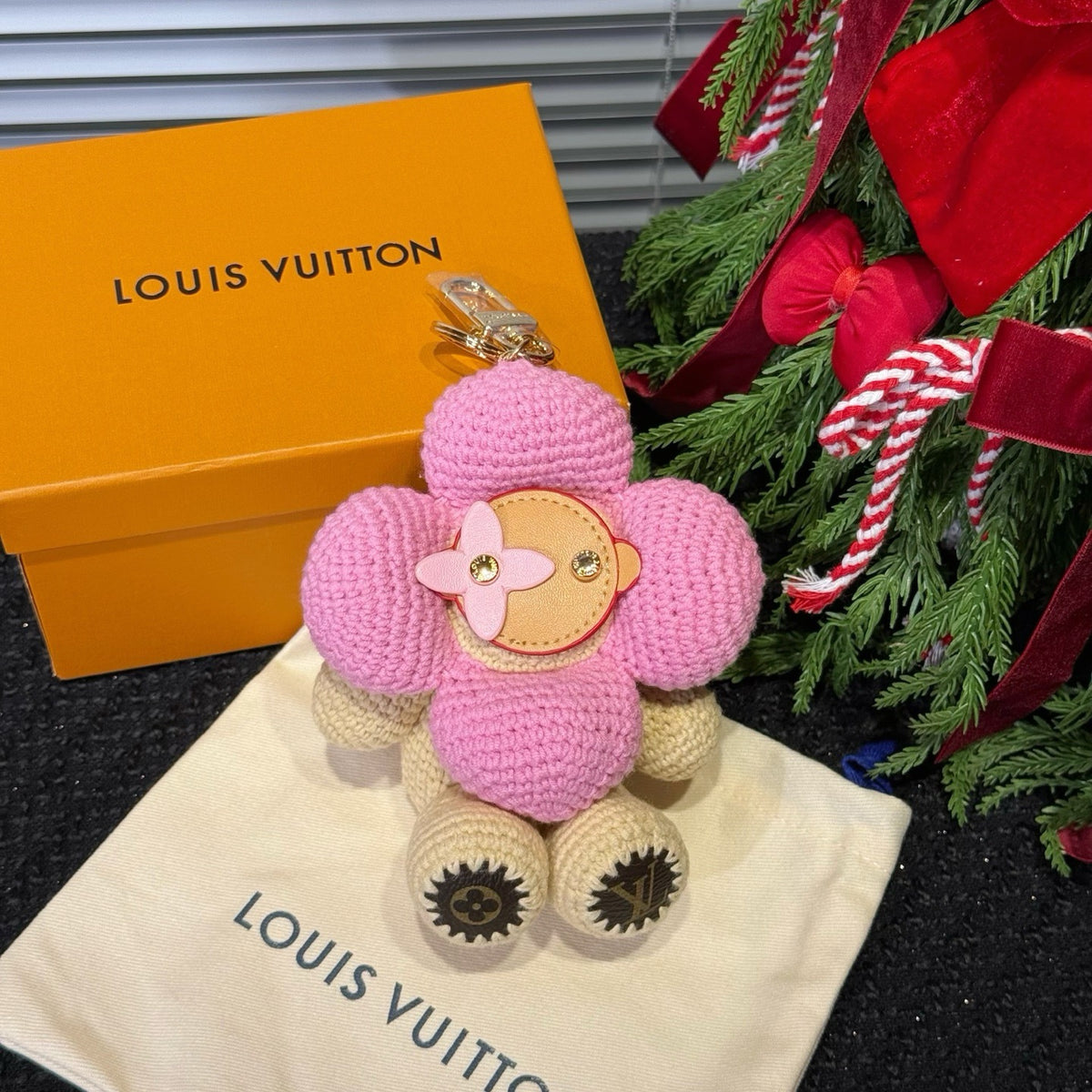 LOUIS VUITTON Vivienne Crochet Bag Charm Accessories #394991