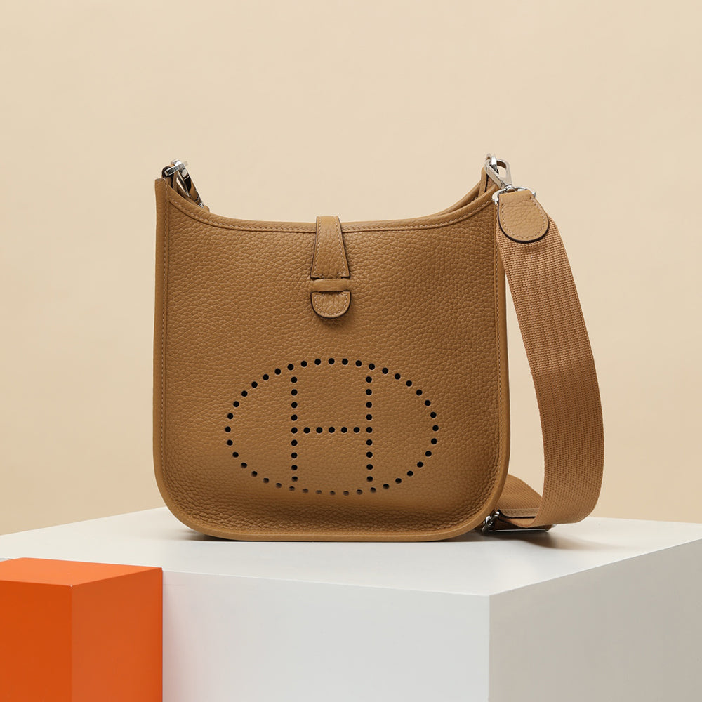 HERMES Clemence Calfskin Crossbody Bag #387035