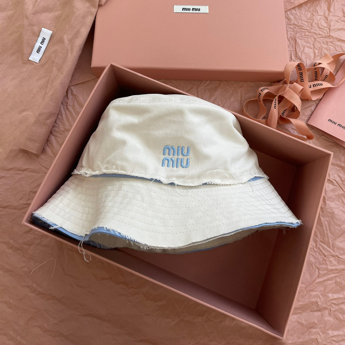 MiuMiu Men's And Women's Spring/summer Fashion Casual Color Block Logo Embroidered Pattern Canvas Patchwork Design Fisherman's Hat Hat Accessories #79399
