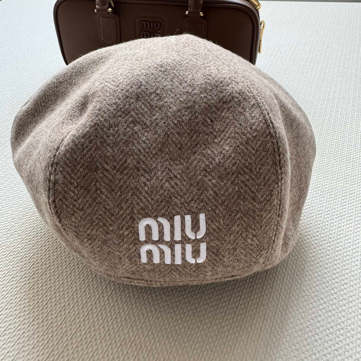 MiuMiu Women's Solid Color V-Pattern Wool Fabric Beret Cap Hat #73985